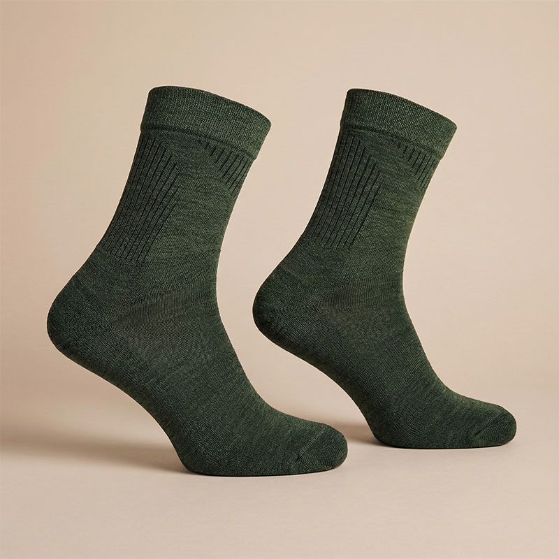 Studio_0032_gen_1006_70_vihrea_netti.jpg Merinovillasukat froteepohjalla